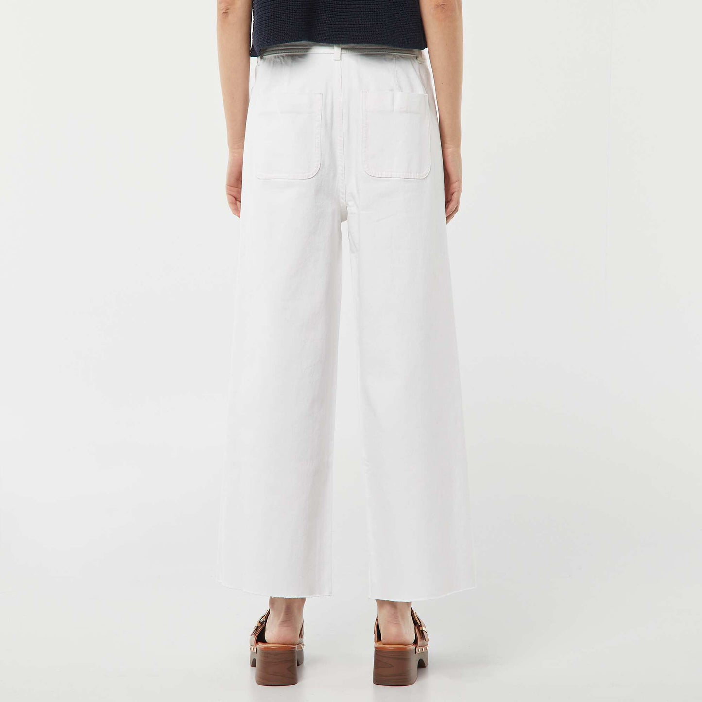 Wide-leg jeans with stylish button fastening WHITE