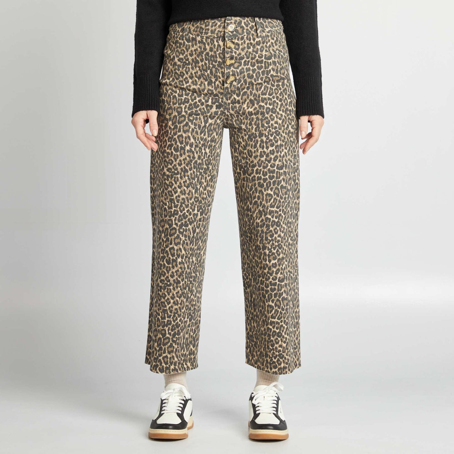 Wide-leg jeans with stylish button fastening BEIGE