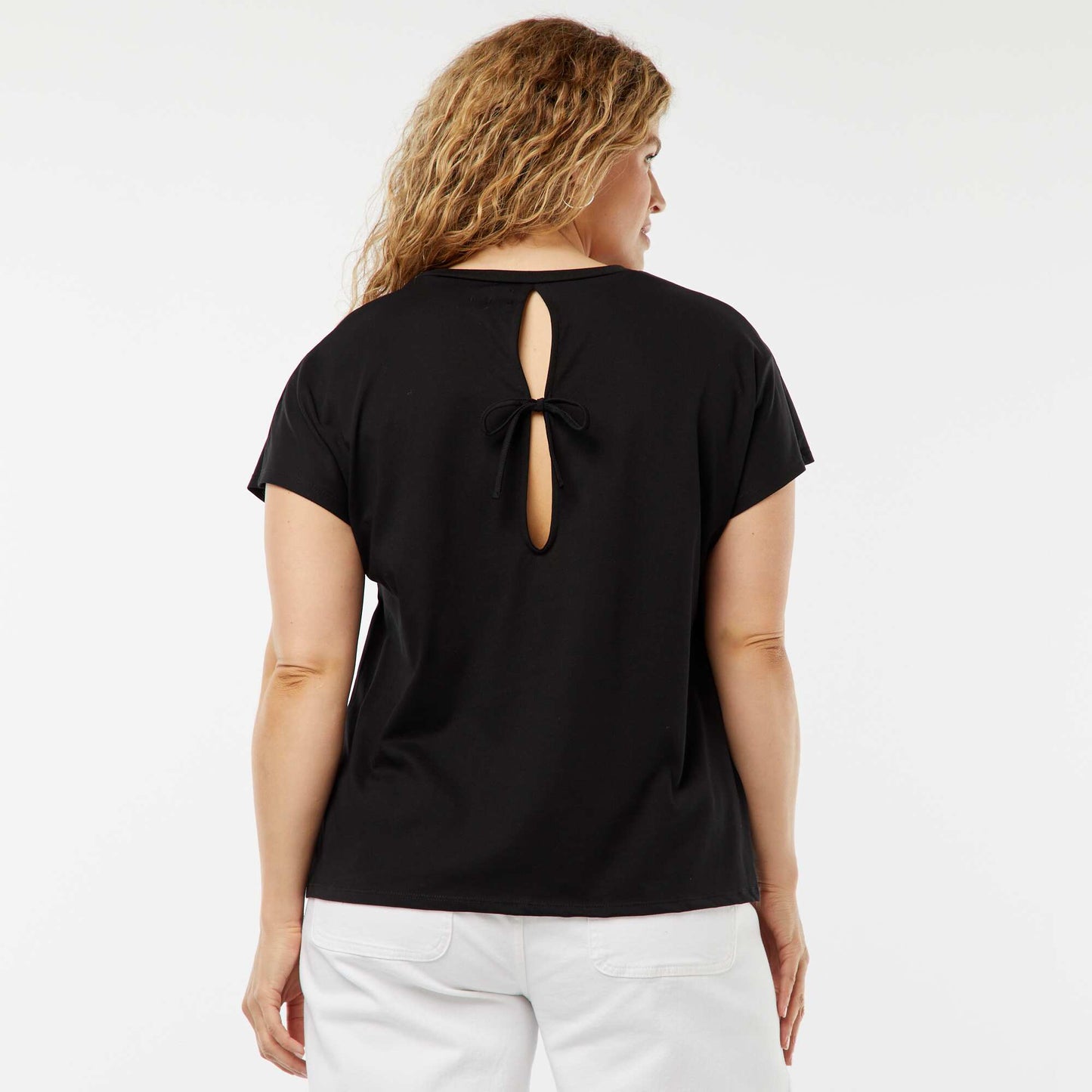 Short-sleeved T-shirt with open back BLACK