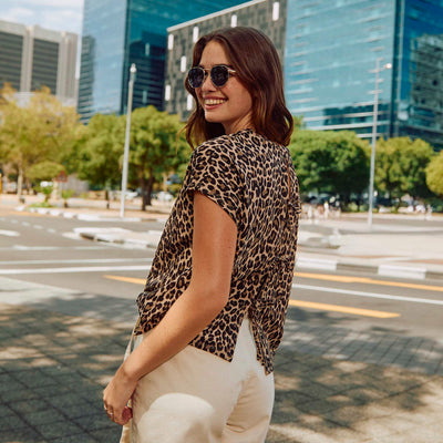 Short-sleeved T-shirt with open back BEIGE