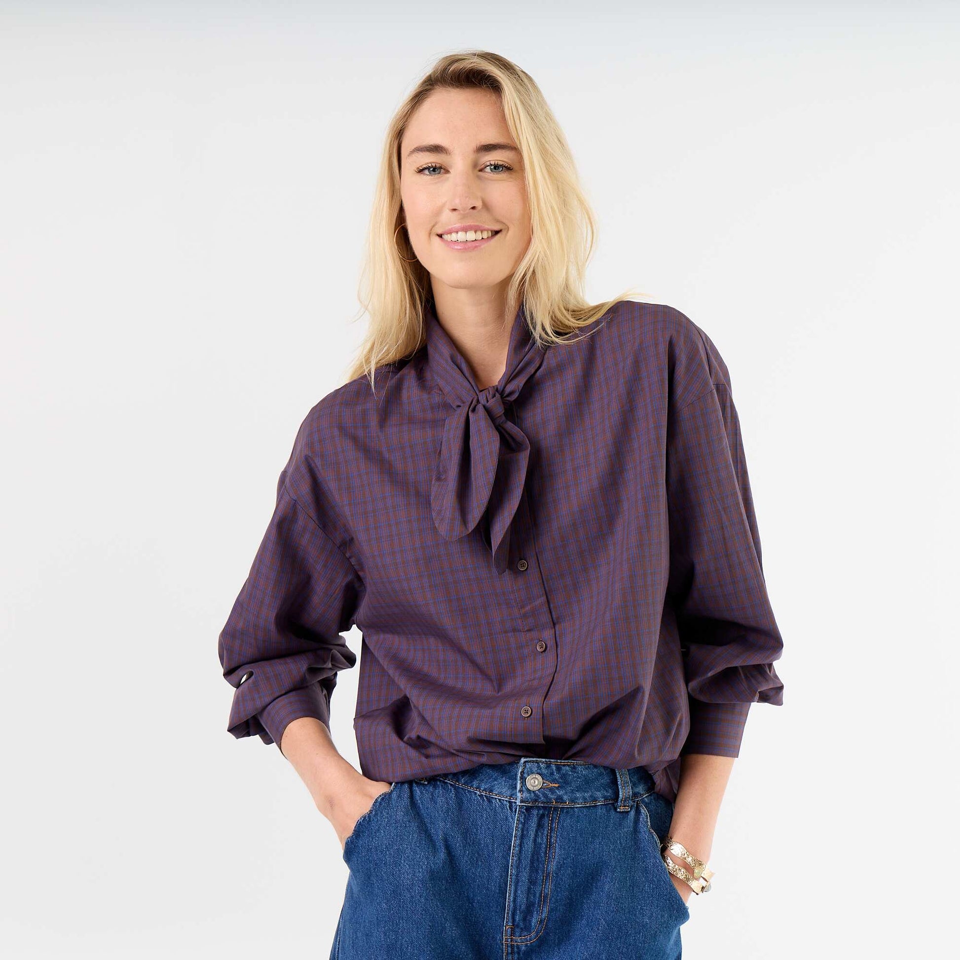 Loose Long-Sleeved Shirt with Pussy-Bow Collar BROWN